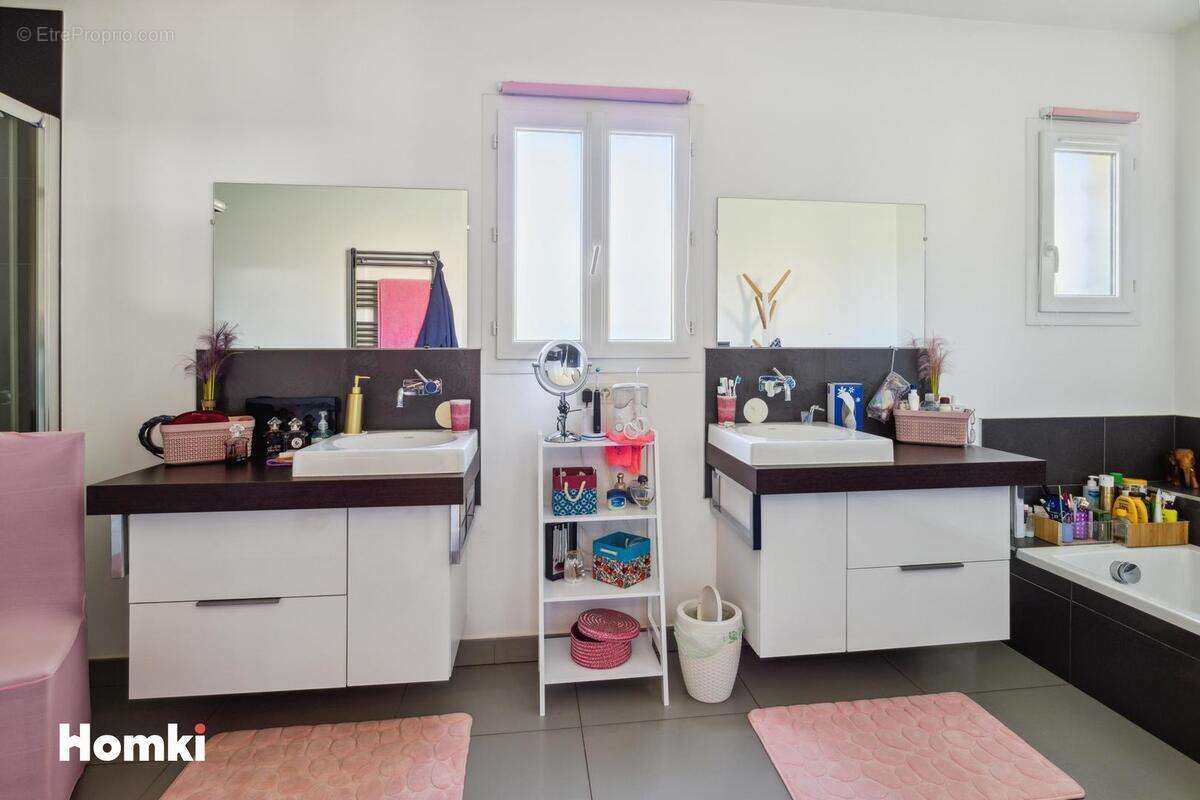 Maison à LE CANNET-DES-MAURES