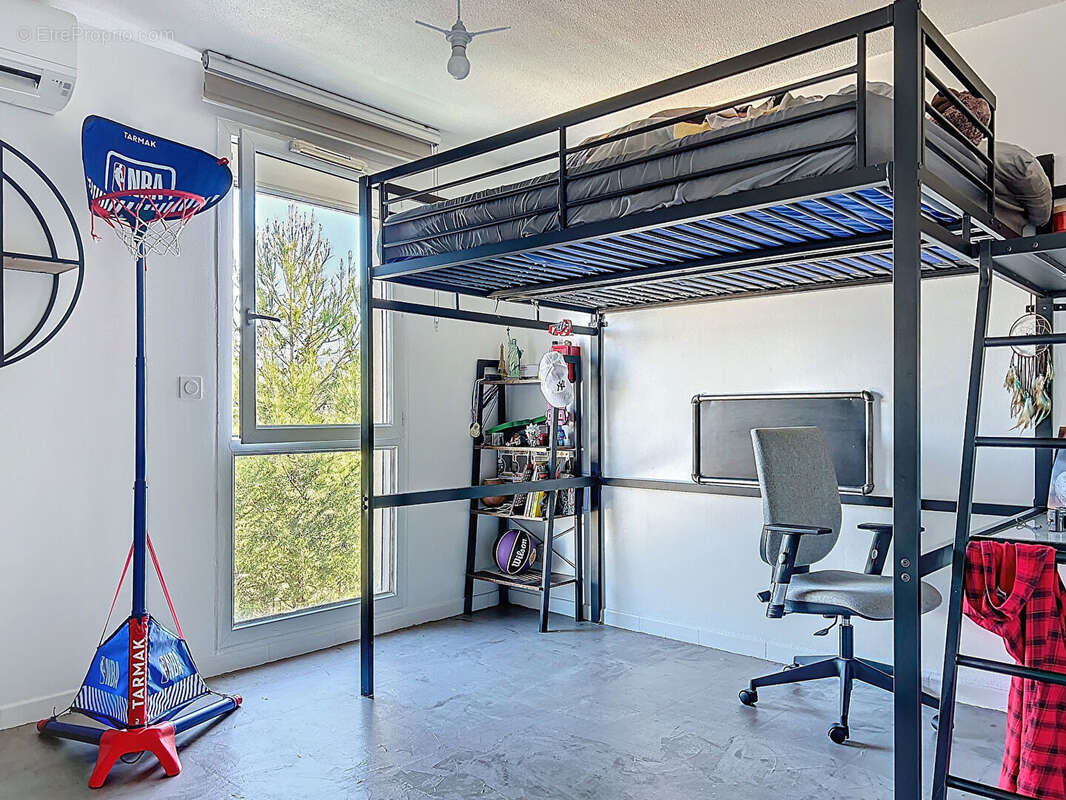 Appartement à SEPTEMES-LES-VALLONS