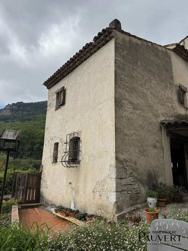 PONT-DU-LOUP (Commune de Gourdon)   Demeure de caractère aux allures de petit château provençal - photo 14