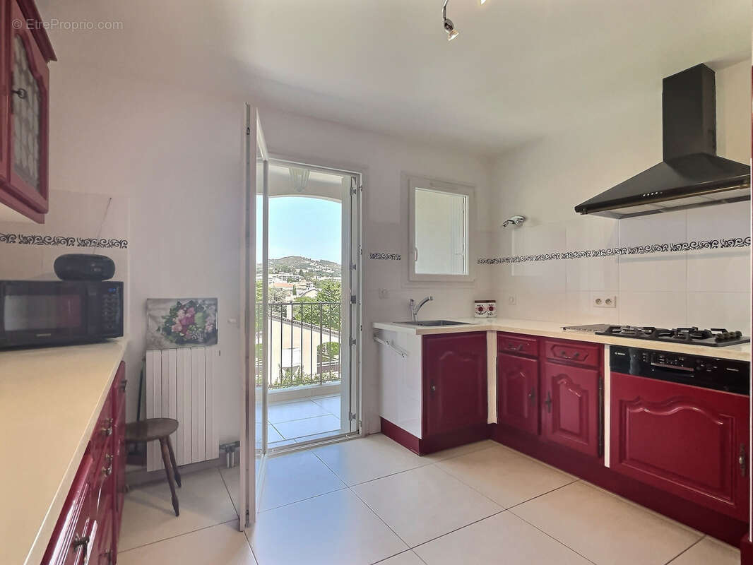 Appartement à HYERES