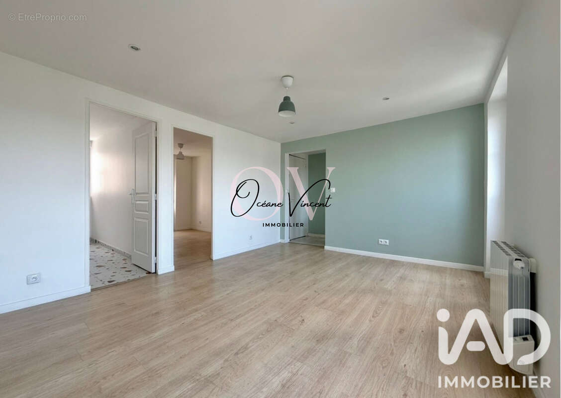Appartement 45 m² à Saint-Denis  - photo 3