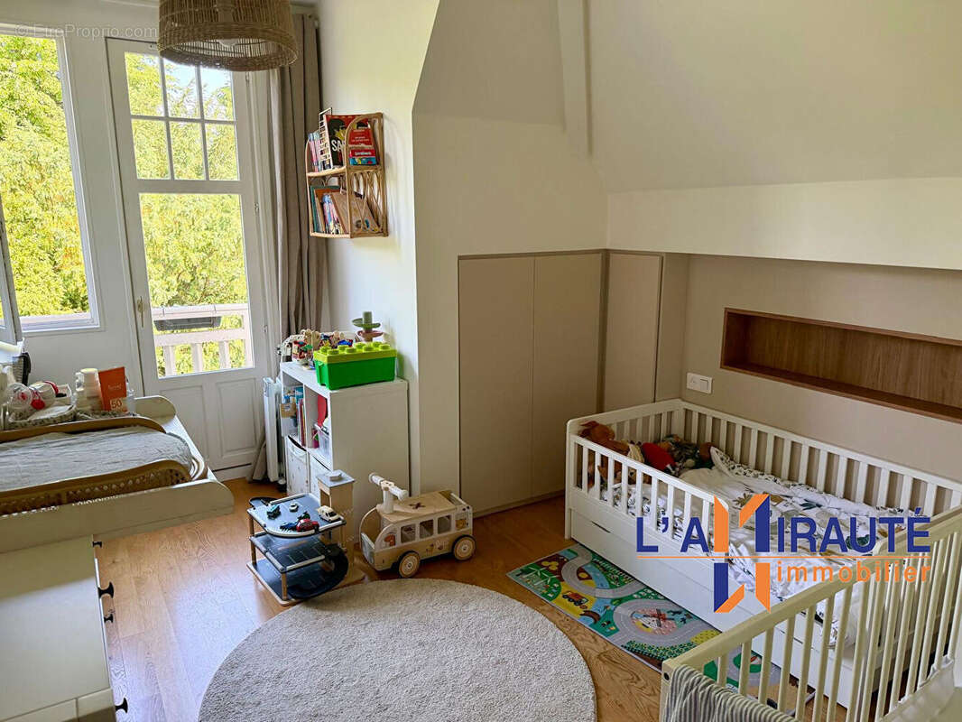 Appartement à MAISONS-LAFFITTE