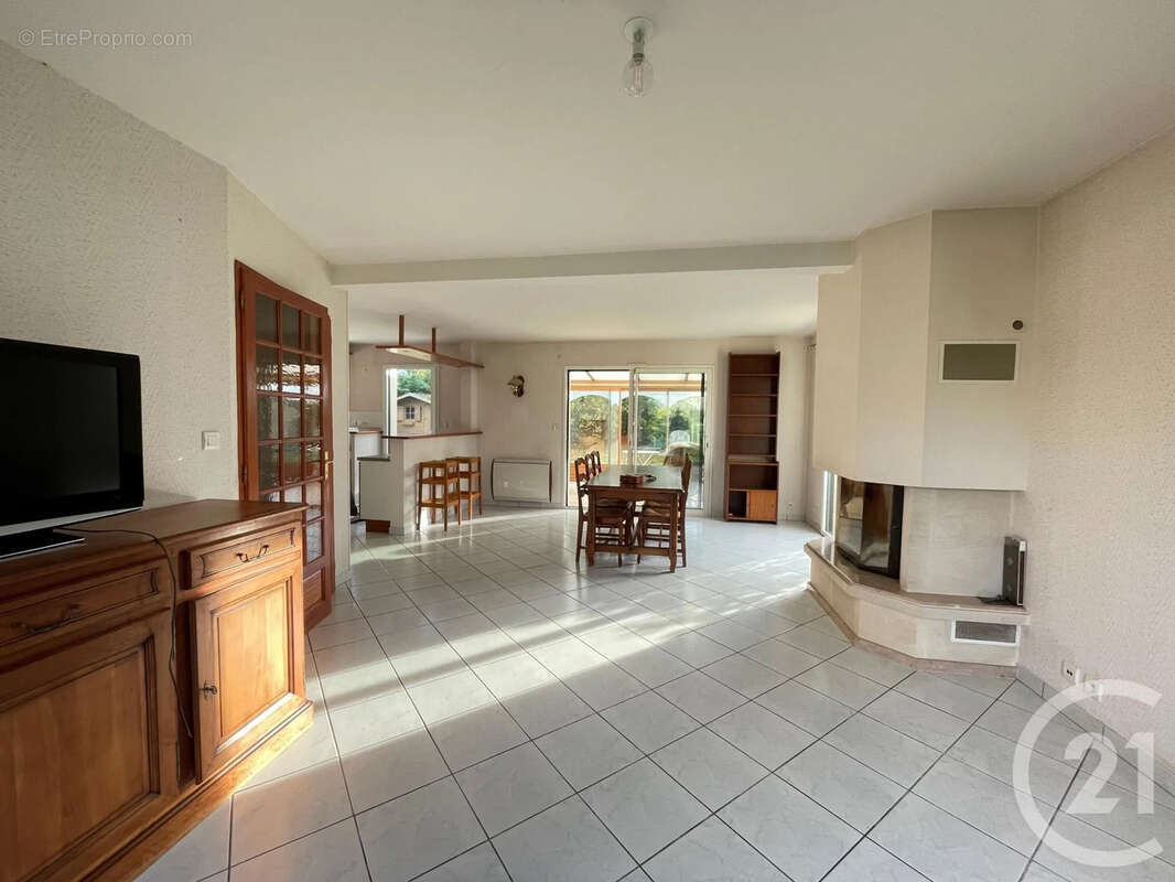 Maison 159 m² à Saint-Briac-Sur-Mer  - photo 2
