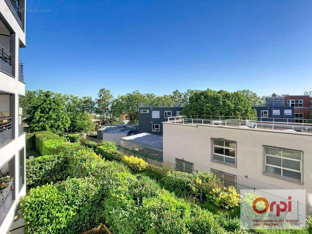 Appartement à ISSY-LES-MOULINEAUX