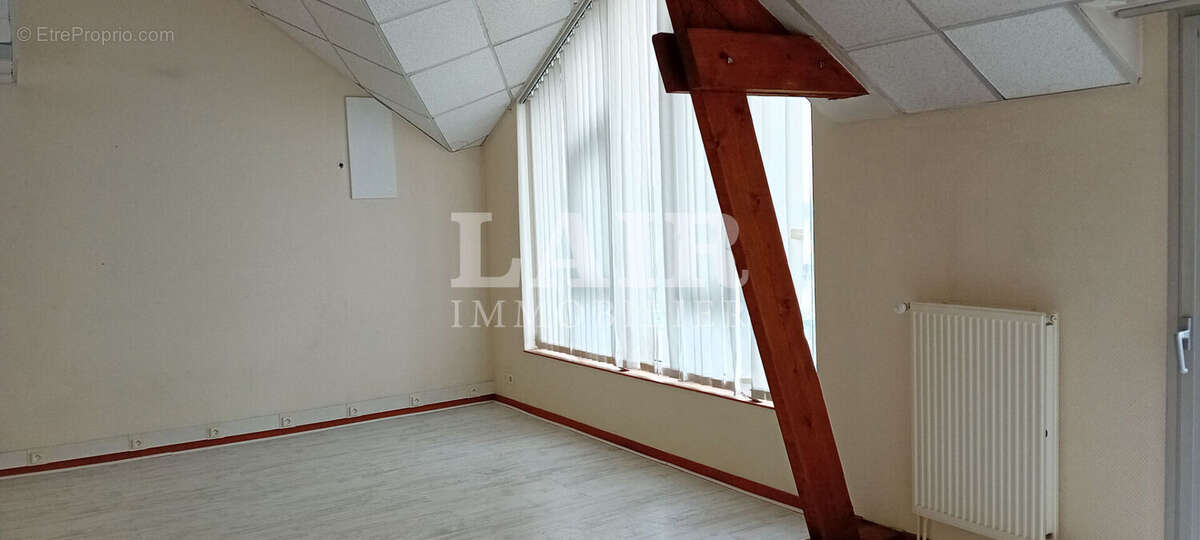 Commerce à CONDE-SUR-SARTHE