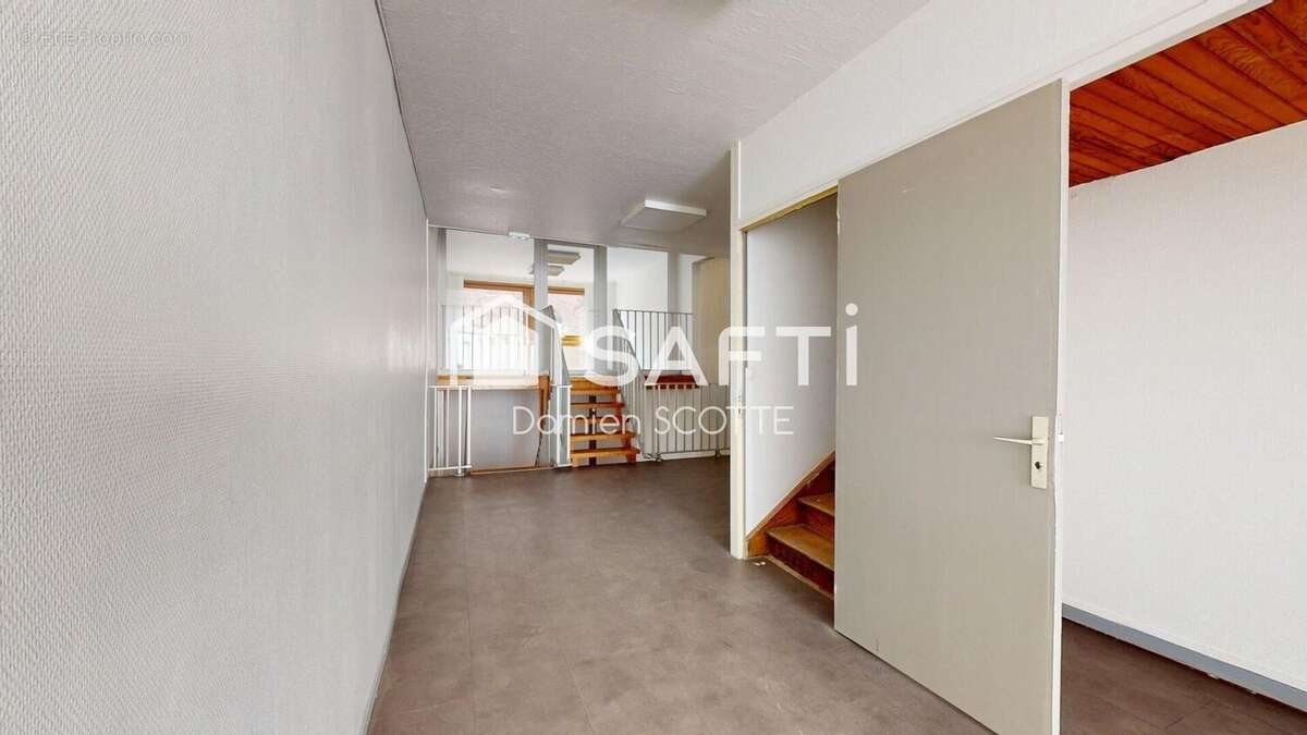 Appartement 270 m² à Douai  - photo 5