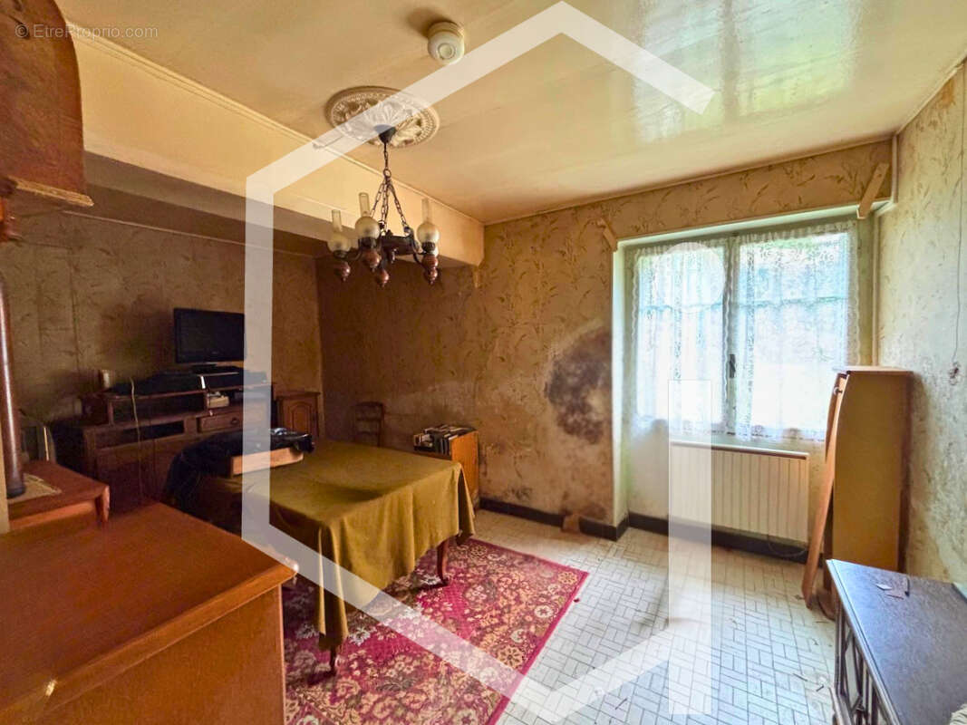 Maison à COSNE-COURS-SUR-LOIRE