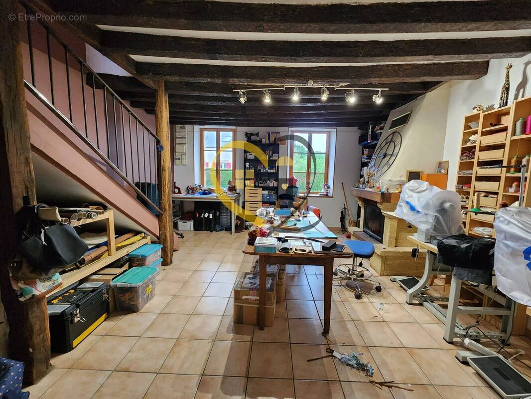 Maison à MERY-ES-BOIS