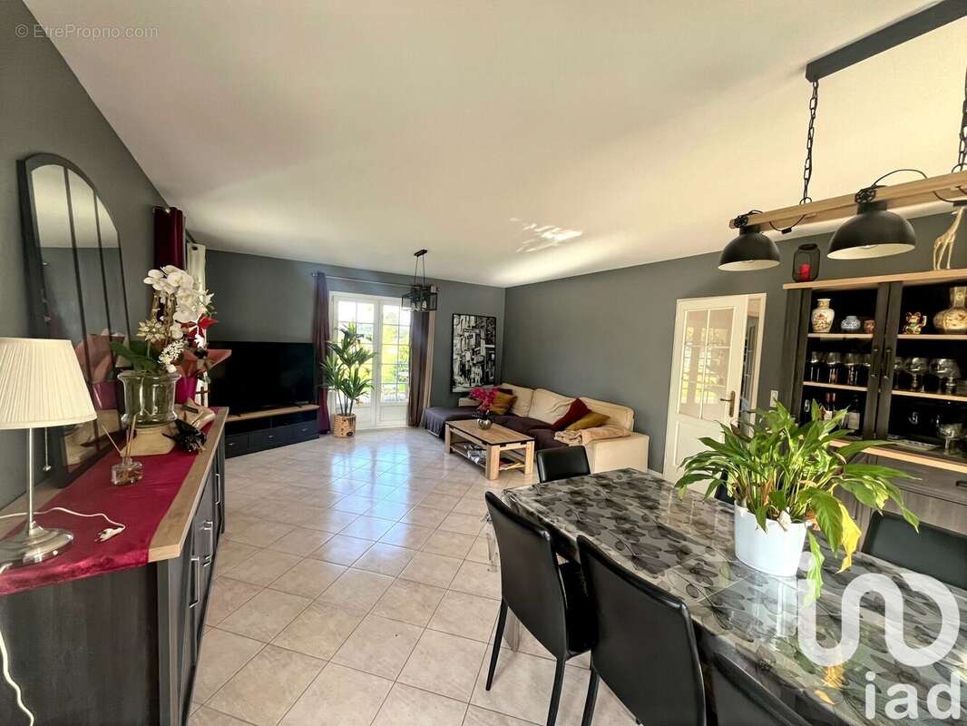 Photo 2 - Maison à CUSSY