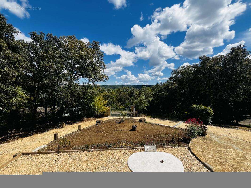 Maison à GOUDARGUES