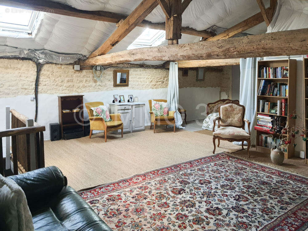 Maison à CHEF-BOUTONNE