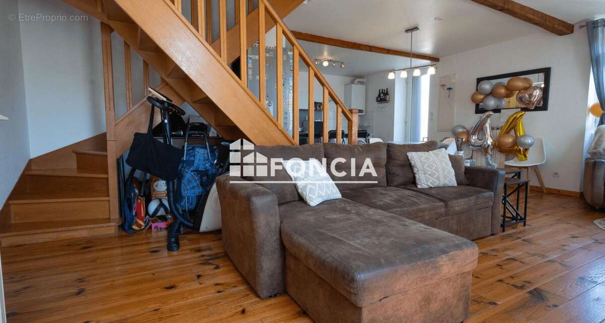 Appartement à BOURG-DE-PEAGE