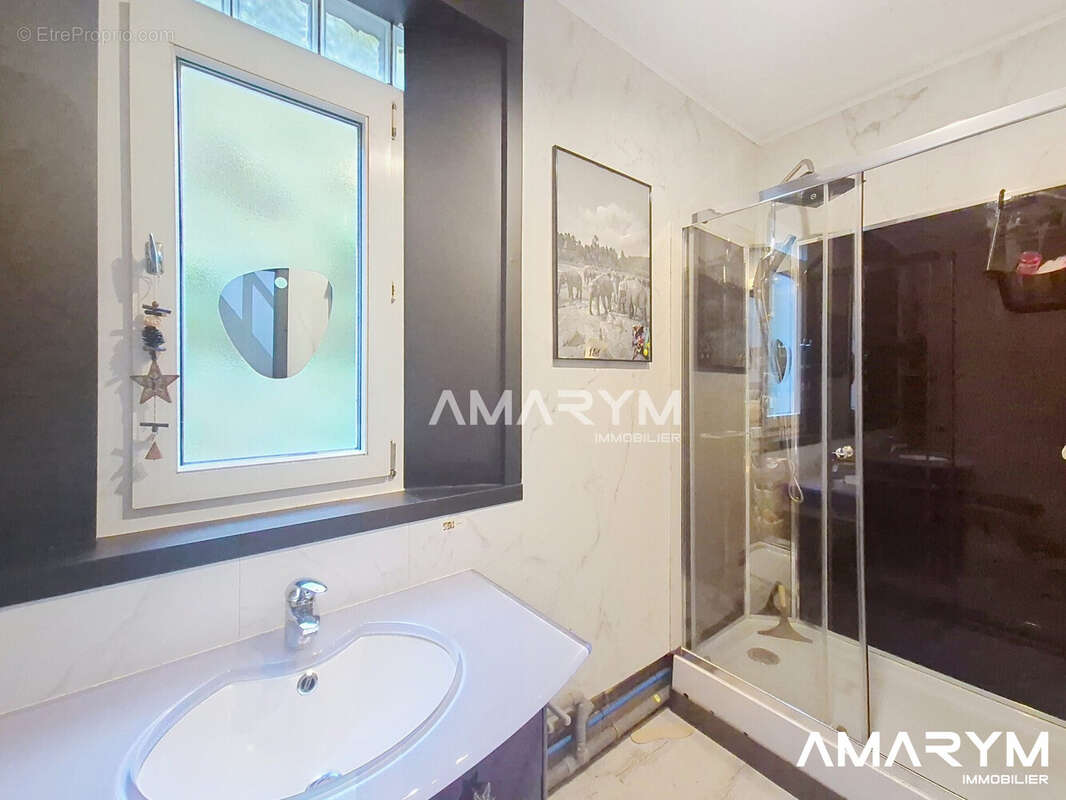 Maison à INCHEVILLE