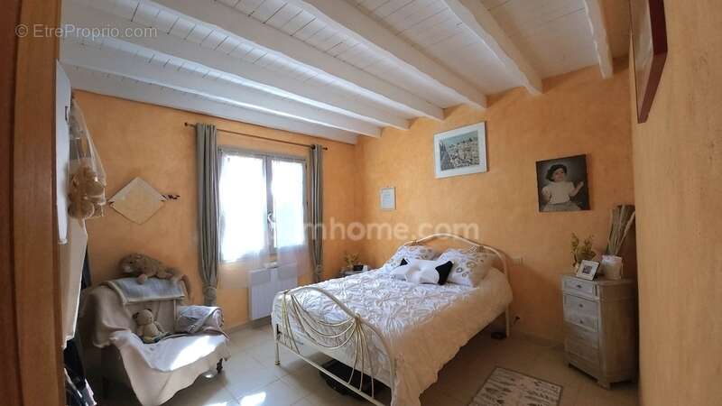 Maison à AZILLE