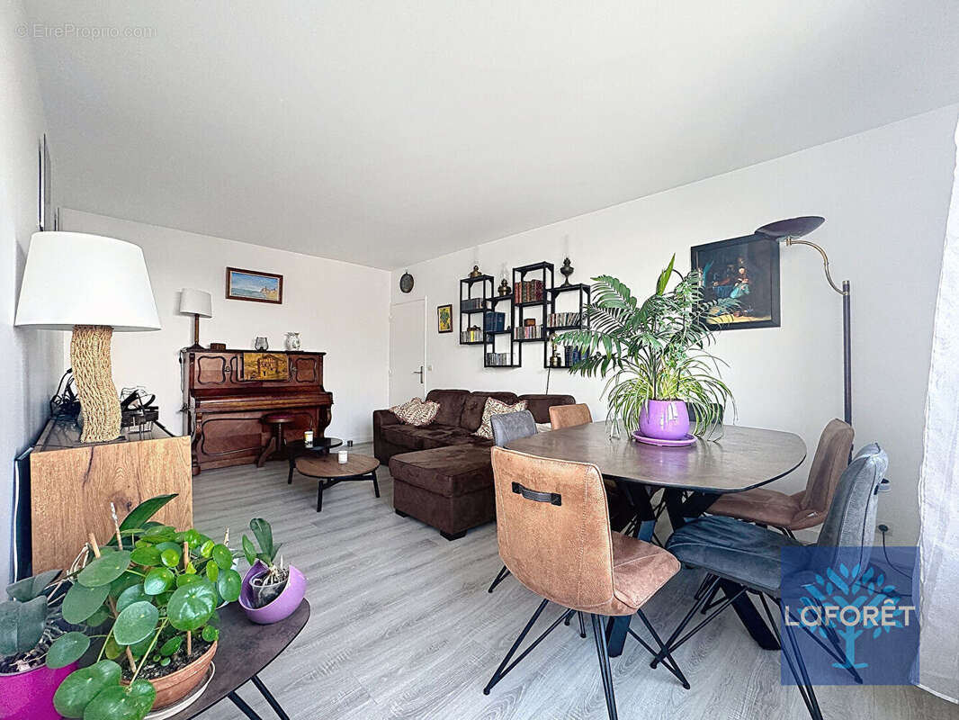 Appartement à CHILLY-MAZARIN