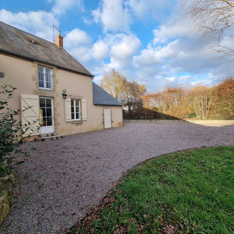 Maison à SAINTE-SEVERE-SUR-INDRE