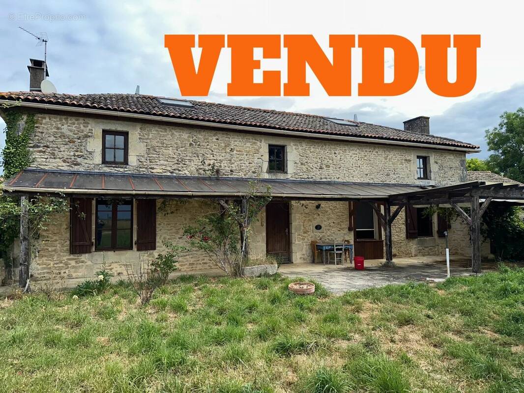 Maison à SOMMIERES-DU-CLAIN