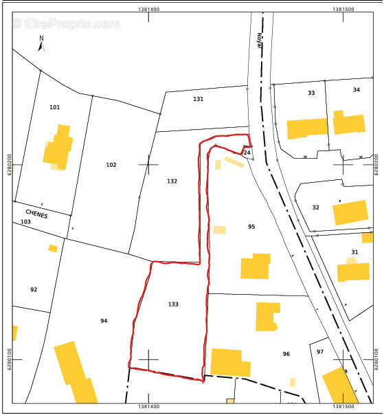 Terrain à SAINT-JULIEN-DE-VOUVANTES