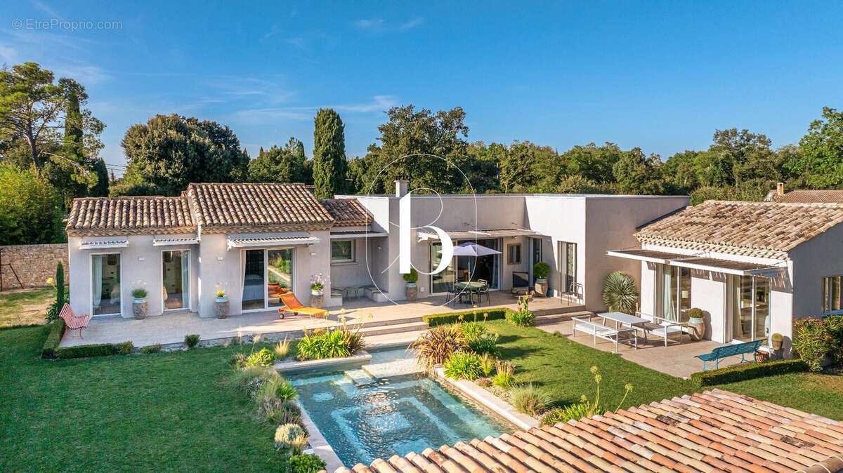 Maison à UZES