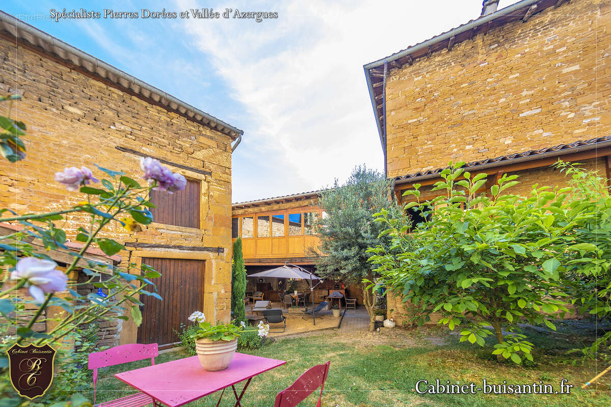 Maison en pierre de caractère : alliance du charme et du potentiel - photo 5