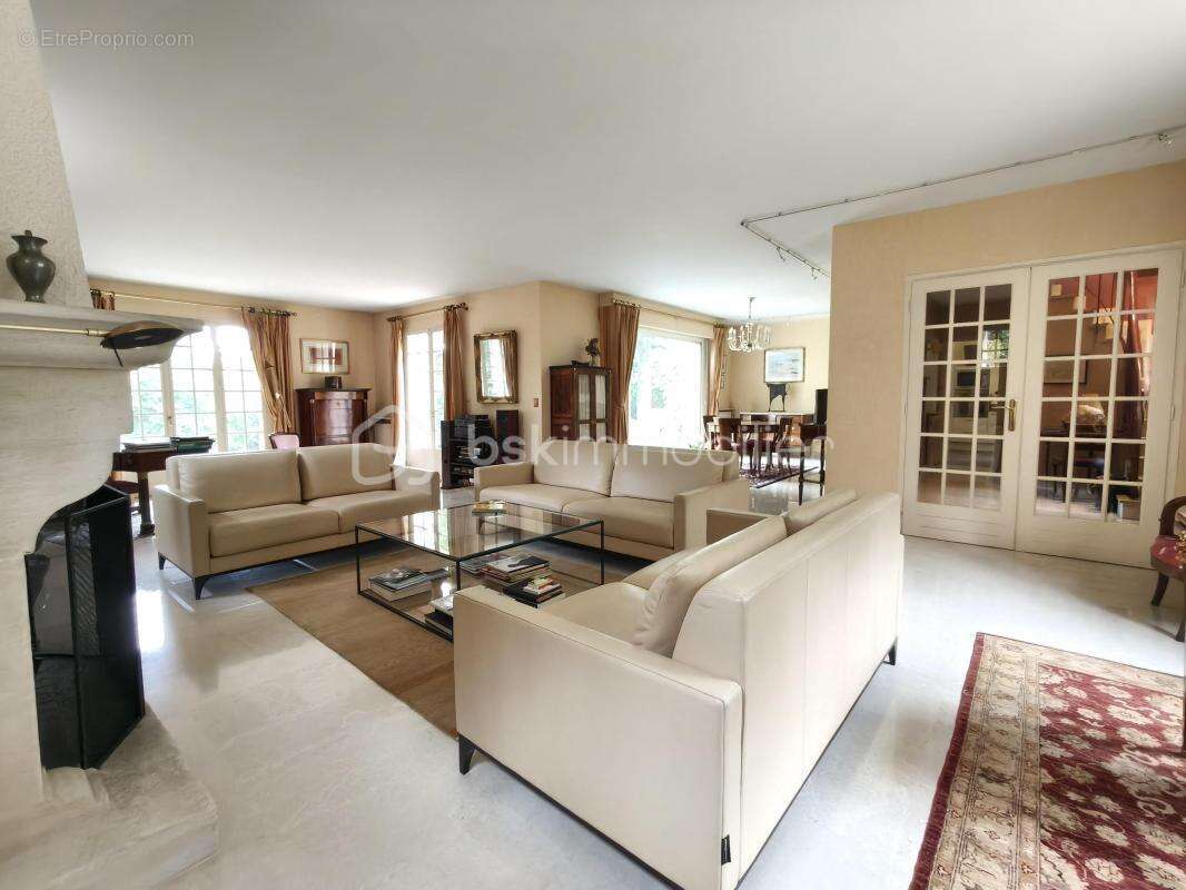 Maison à MAREIL-MARLY