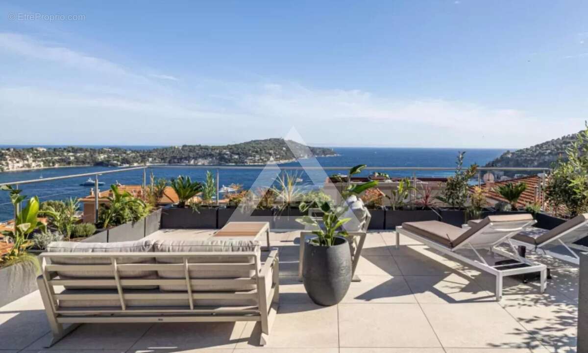 Appartement à VILLEFRANCHE-SUR-MER