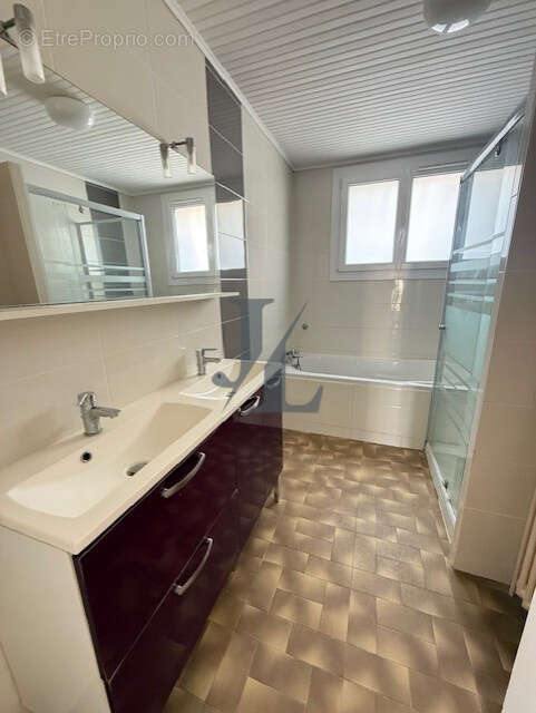 Maison à PORTES-LES-VALENCE