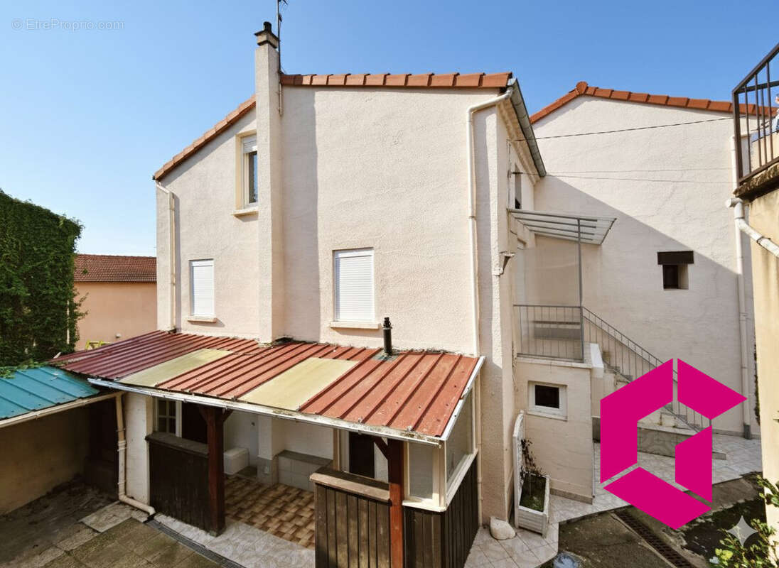 Maison à SAINTE-FLORINE