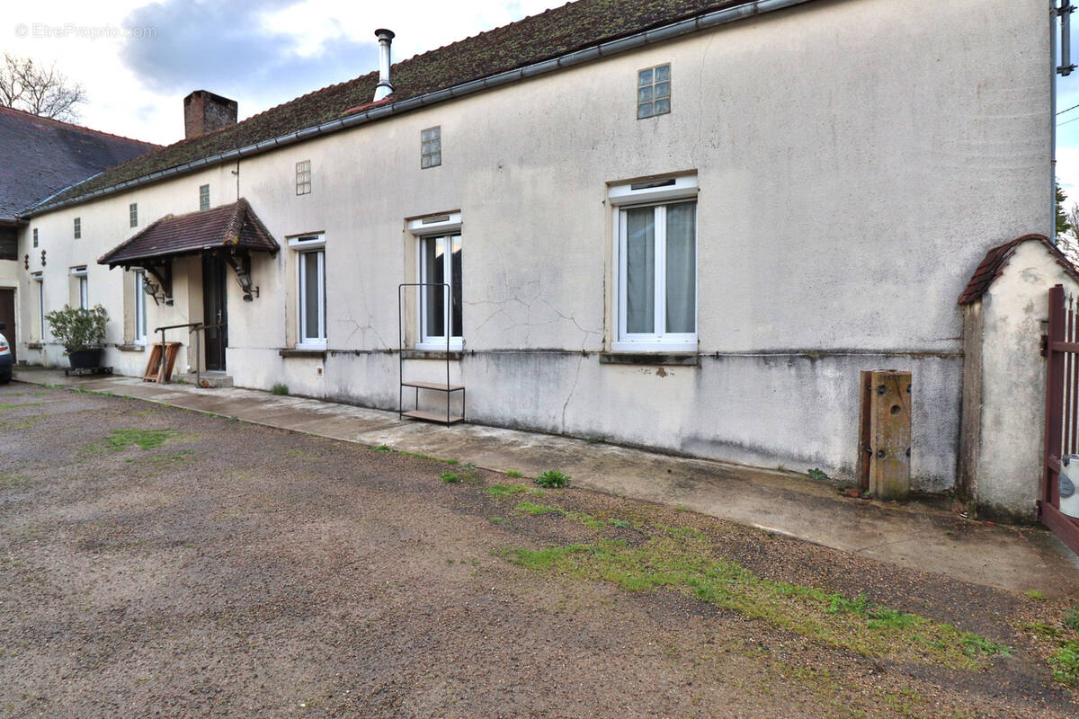 Maison à AUXON