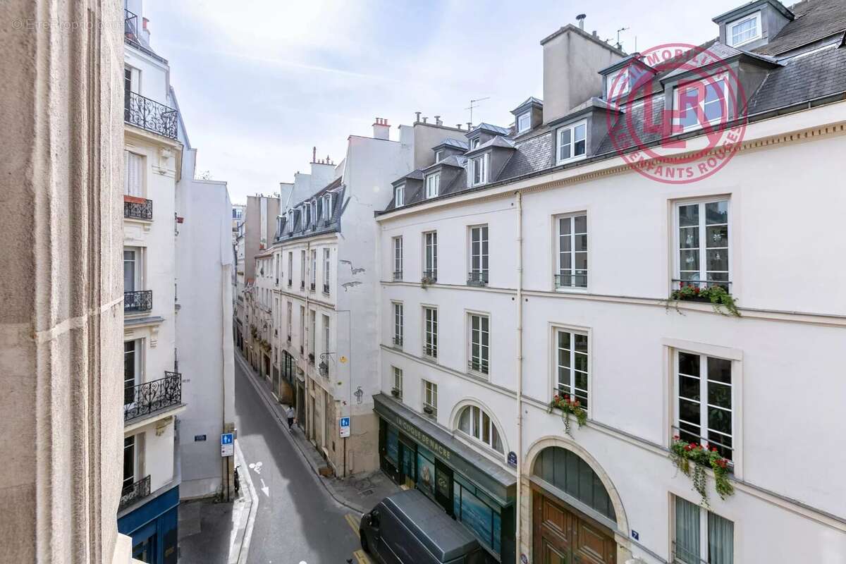 Appartement à PARIS-3E