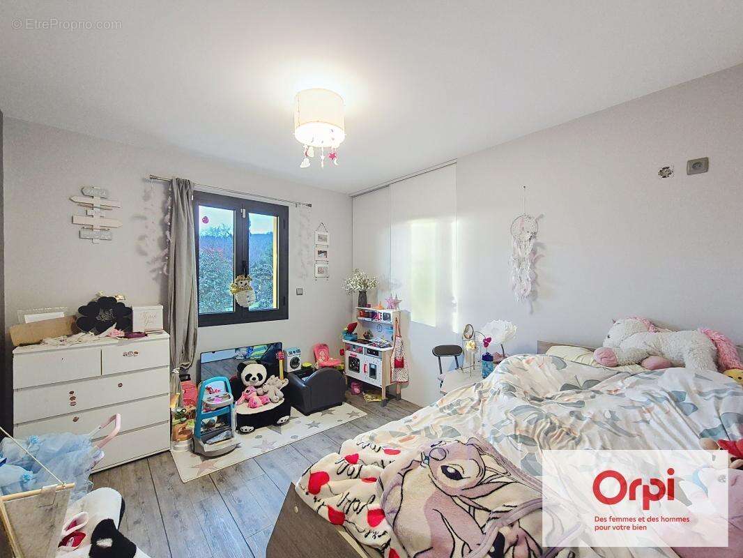 Maison à LE LARDIN-SAINT-LAZARE