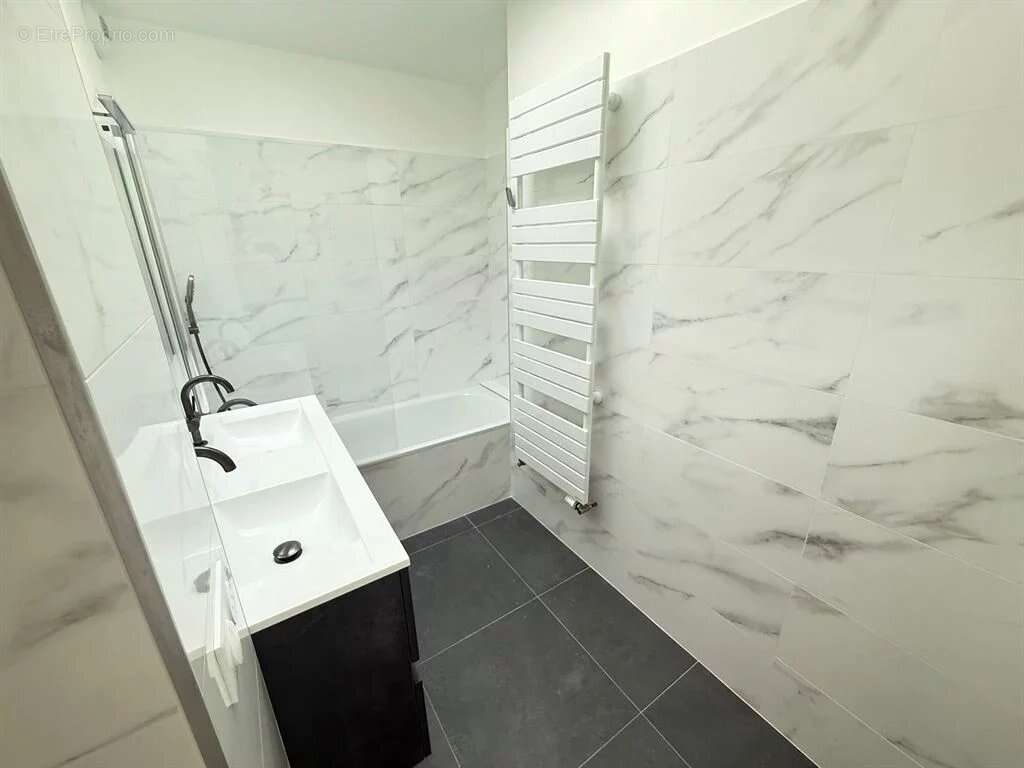 Maison à PARIS-12E