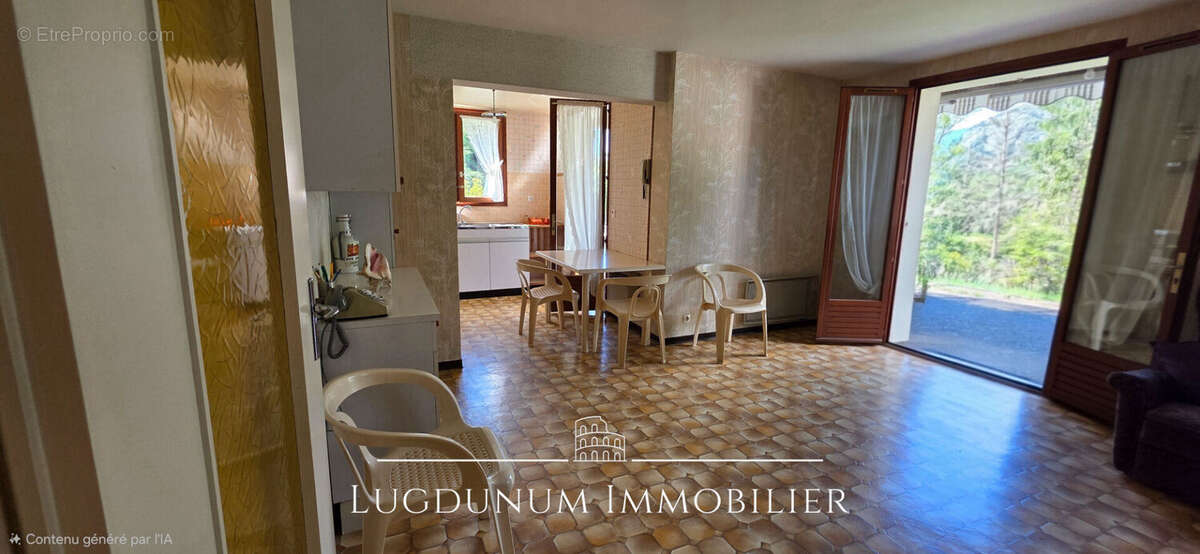 Maison à VIRIEU-LE-GRAND
