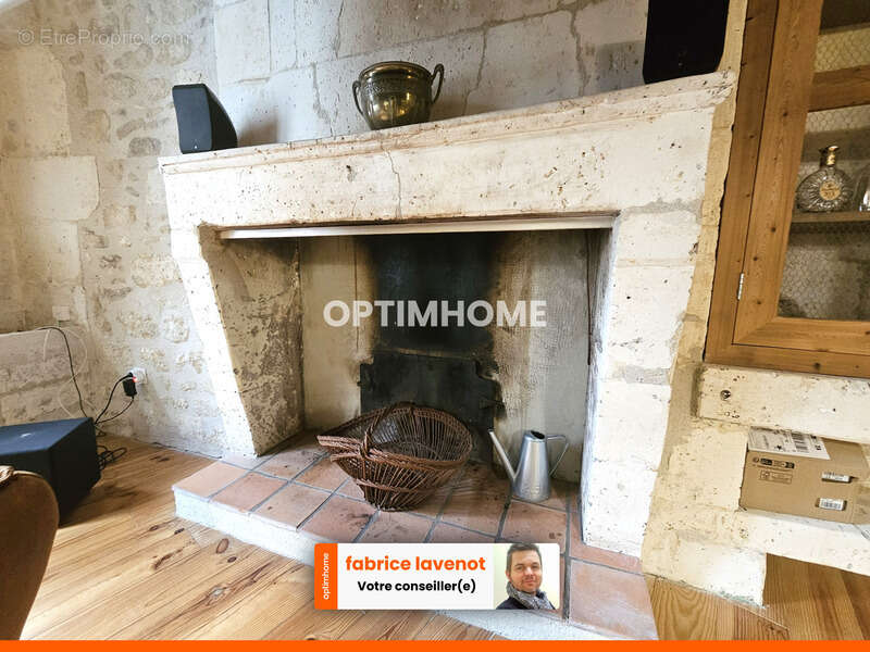 Appartement à GOND-PONTOUVRE