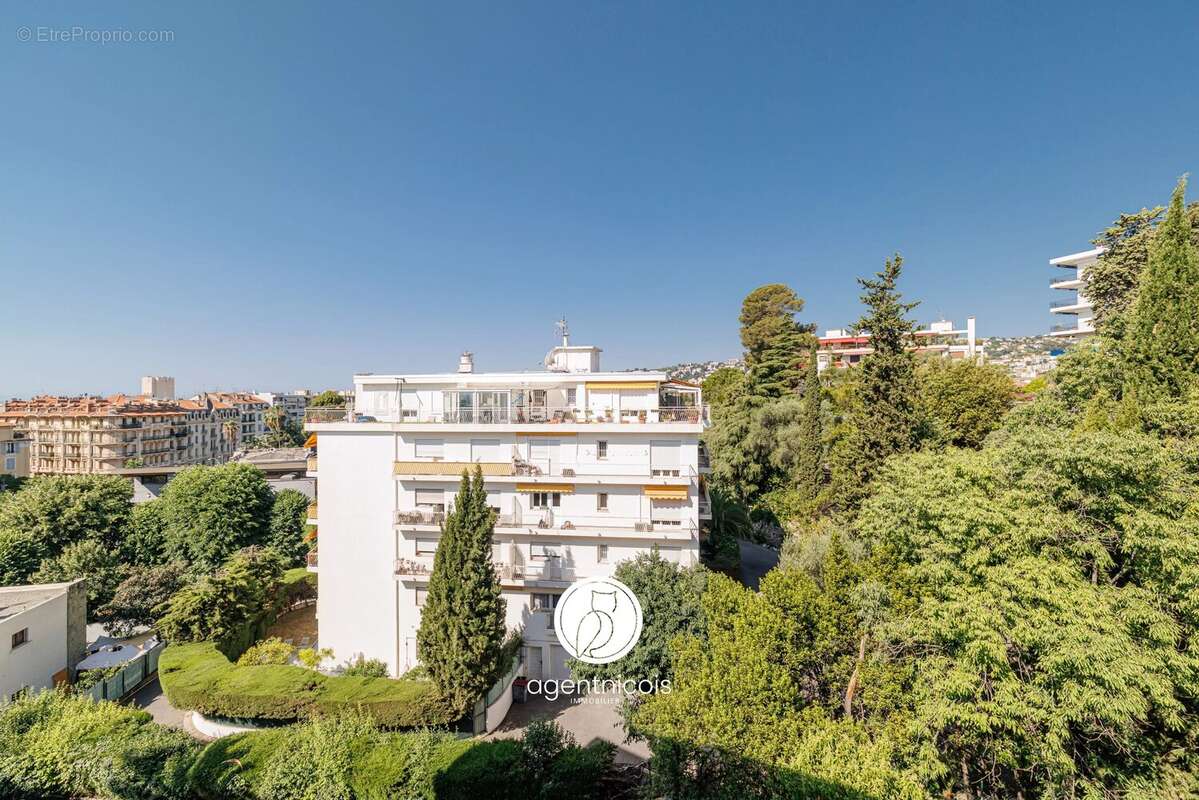 Nice cimiez // avenue georges v : appartement traversant / rénové / meublé / terrasses - photo 17