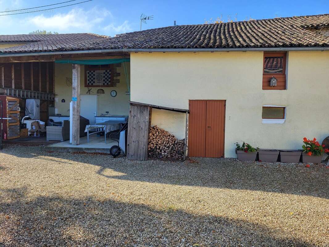 Maison à SAUZE-VAUSSAIS