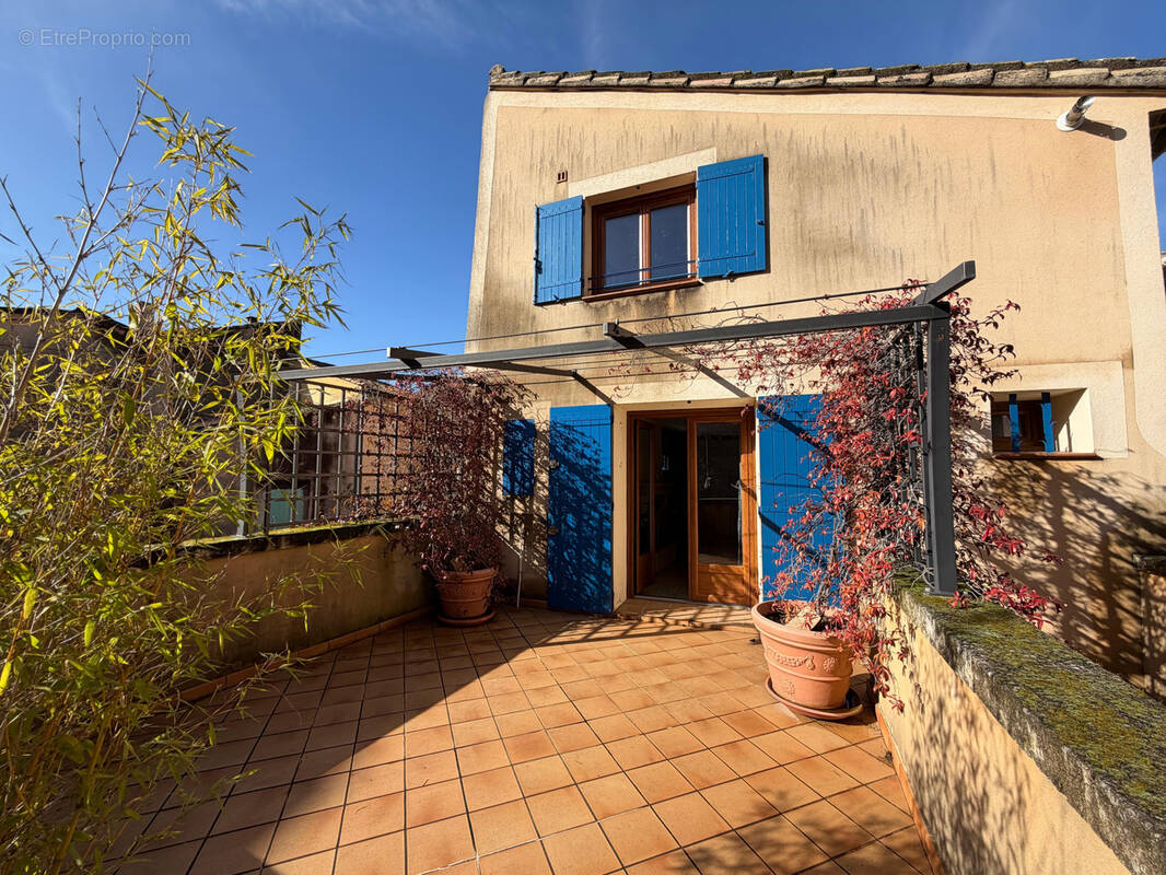 Maison à SAINT-QUENTIN-LA-POTERIE