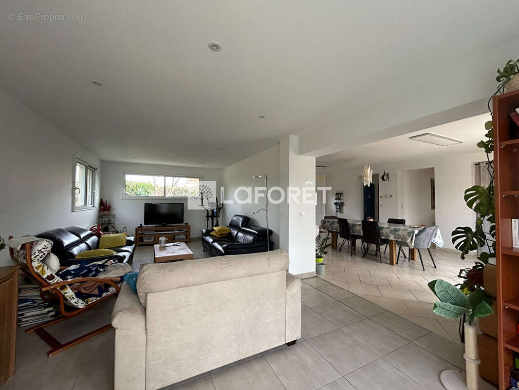 Maison à GRENTHEVILLE