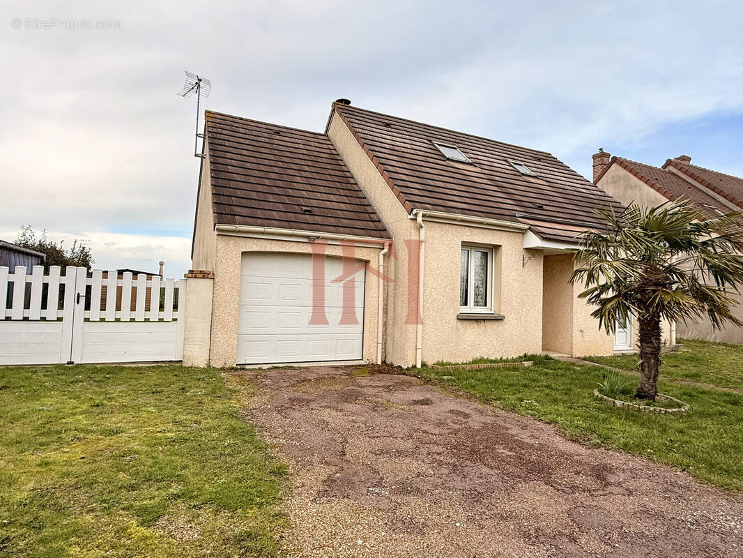 Maison à DANGEAU