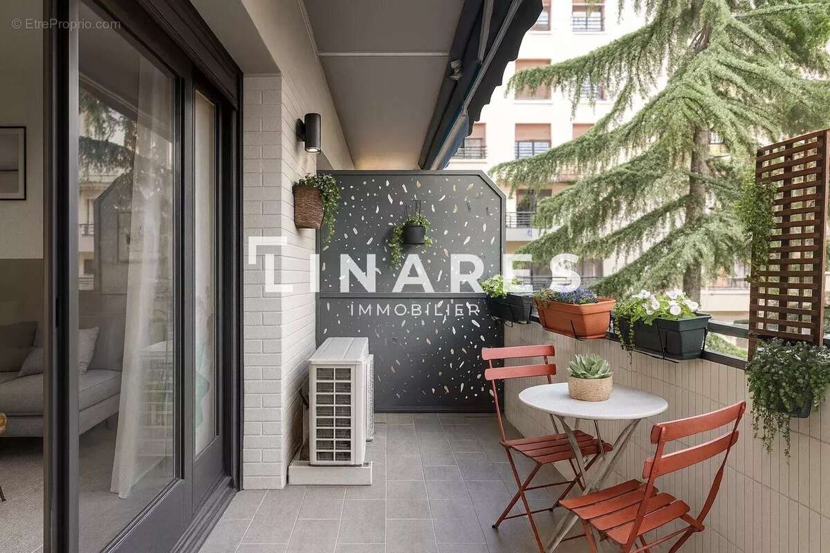Appartement à MARSEILLE-5E