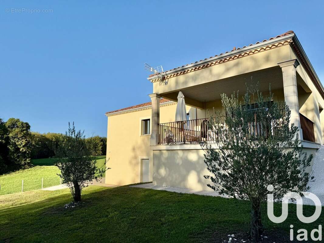 Photo 3 - Maison à LA CHAPELLE-AUBAREIL