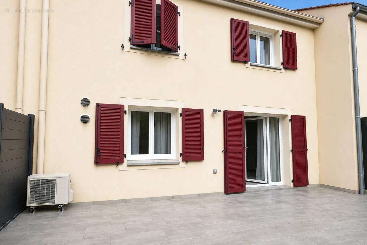 Maison à RUBELLES