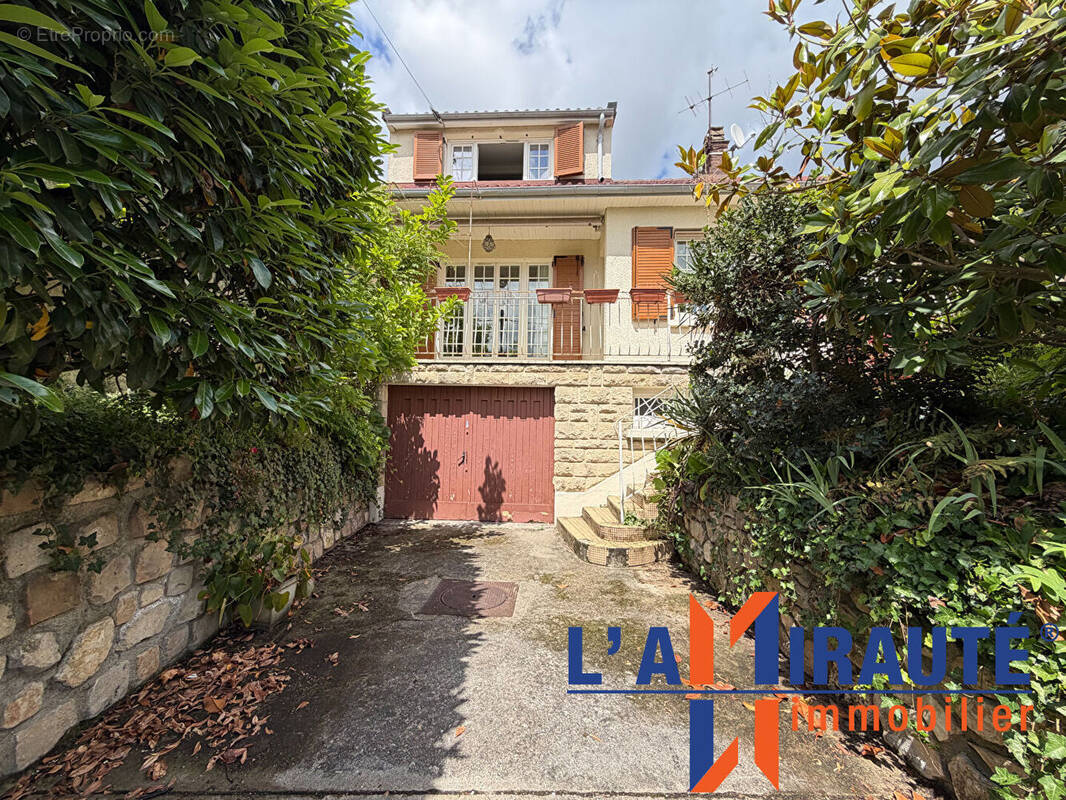 Maison à SARTROUVILLE