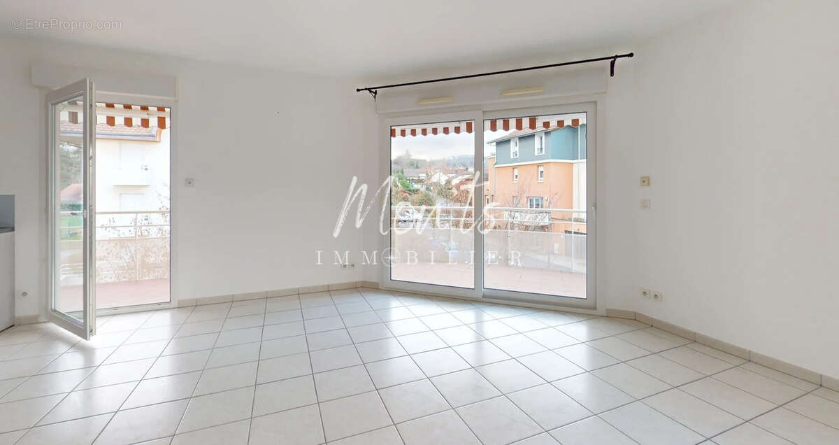 Appartement à VALLEIRY