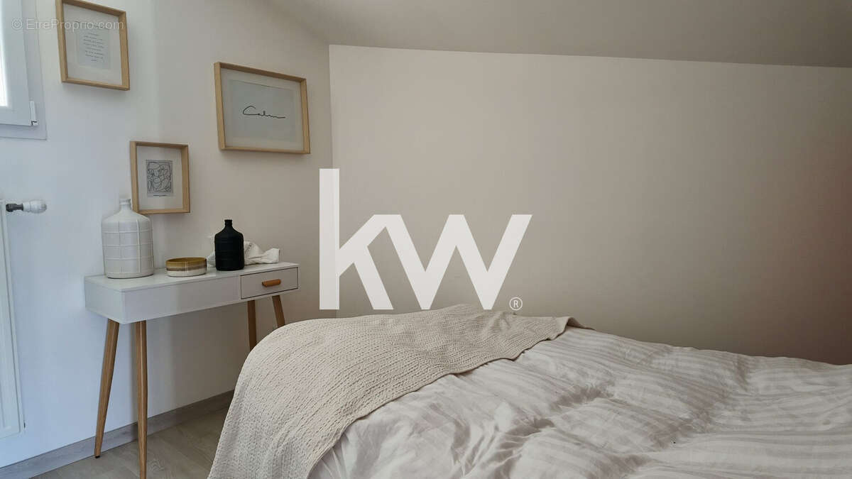 Maison 170 m² à Le Chambon-Feugerolles  - photo 9