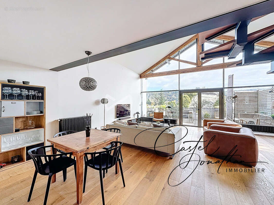 Appartement à SAINT-ROMAIN-EN-GAL