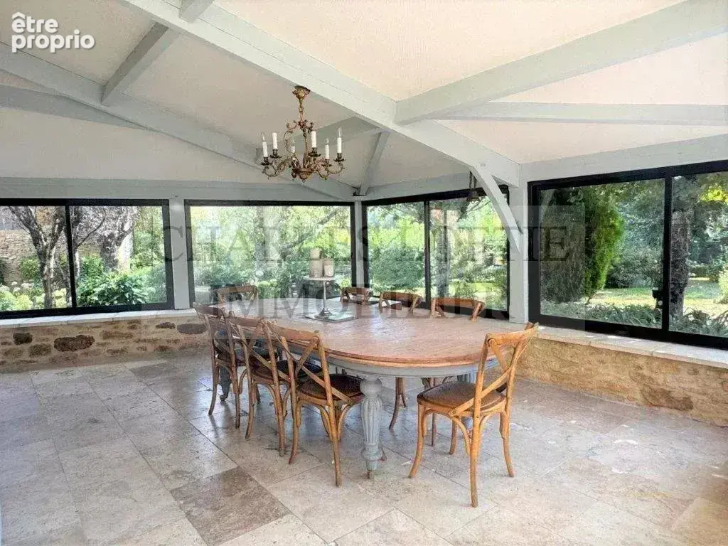 Superbe maison de Maître avec plusieurs granges, piscine et joli parc, aux abords d'un village dans la Bourian - photo 11