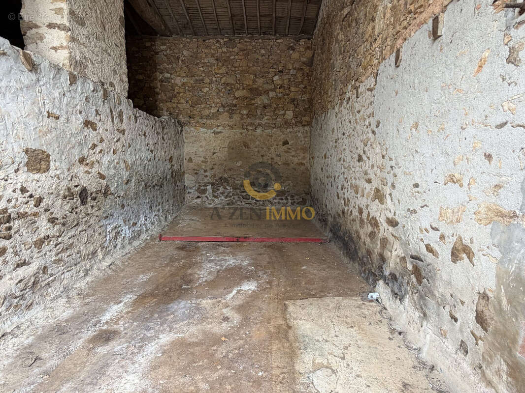 Maison 80 m² à La Chapelle-Thireuil  - photo 6