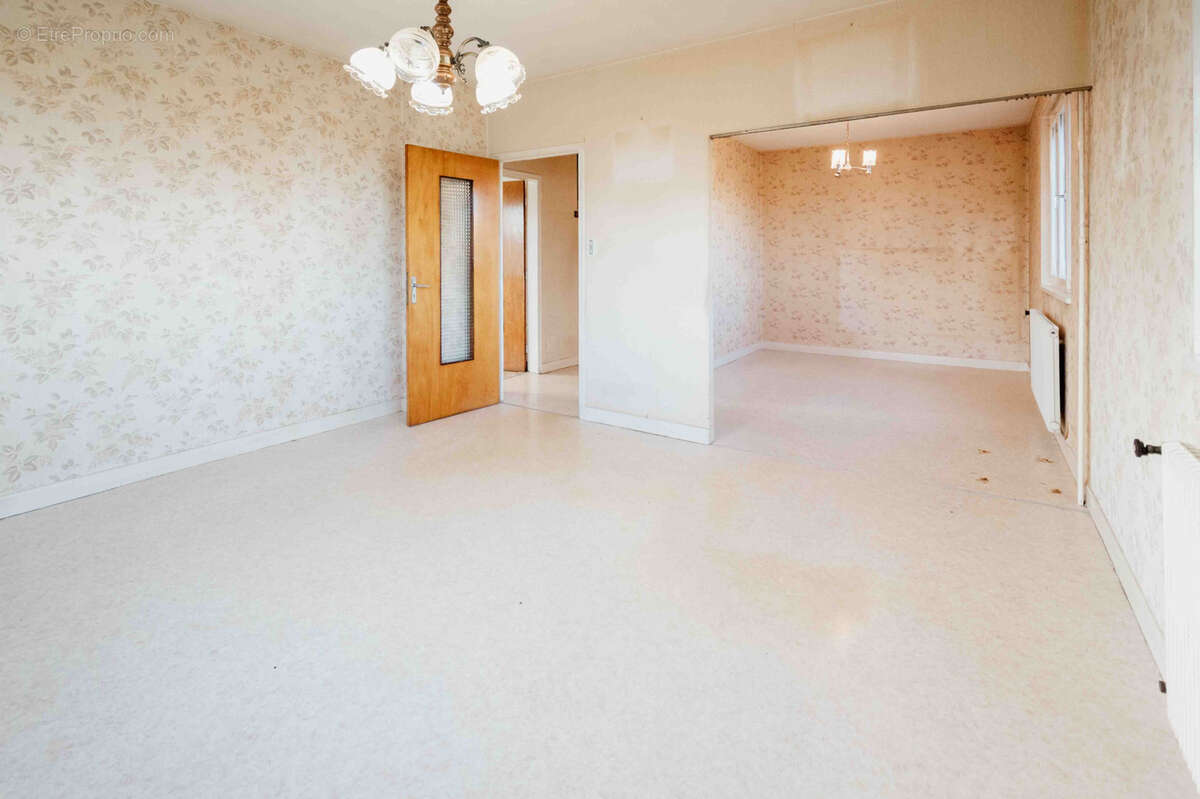 Maison à LA LONGEVILLE