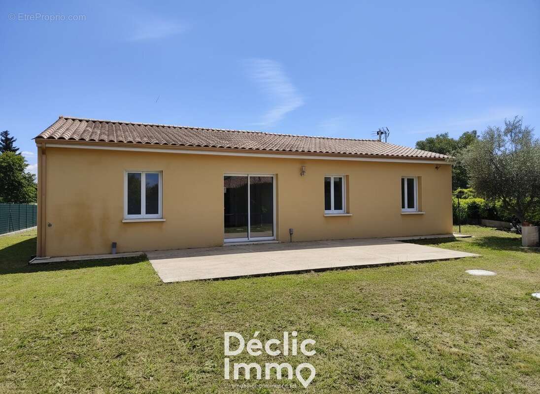 Maison à PUYMOYEN